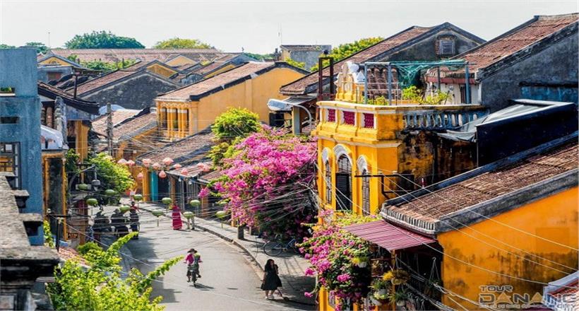 Inside of World Heritage in Central Vietnam 6 Days